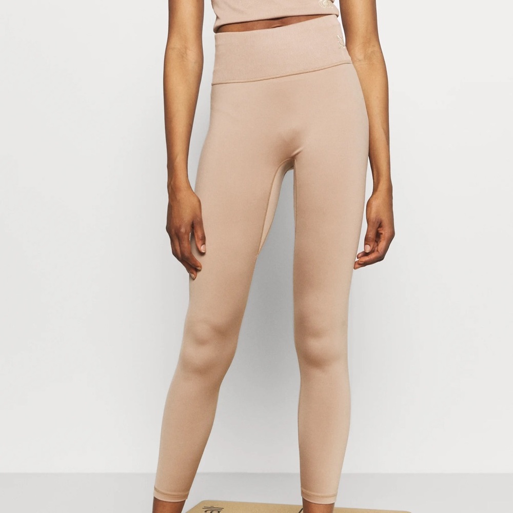PUMA EXHALE HIGH WAIST FULL TIGHT LEGGINGS -‎ AMPHORA